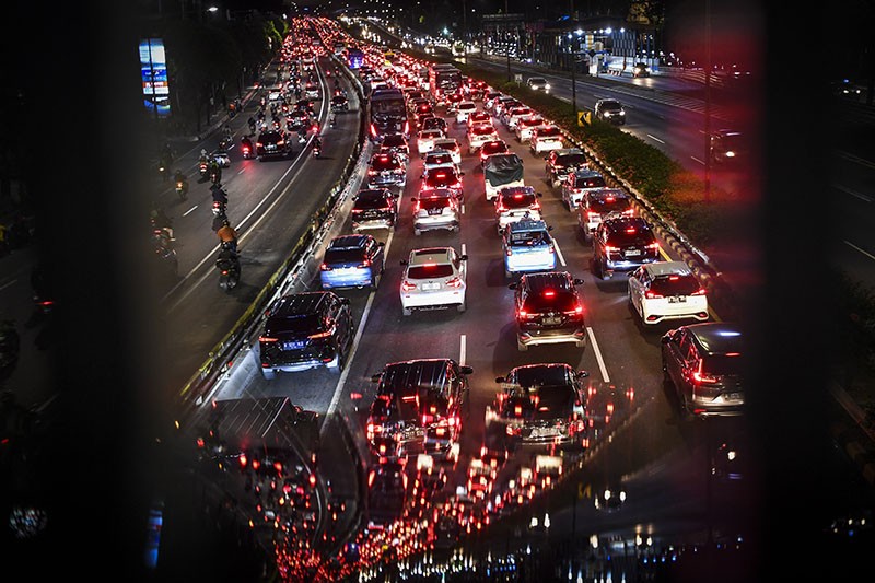 Jakarta Tetap Macet Meski 50 Persen ASN Pemprov DKI WFH  - Bagian 2