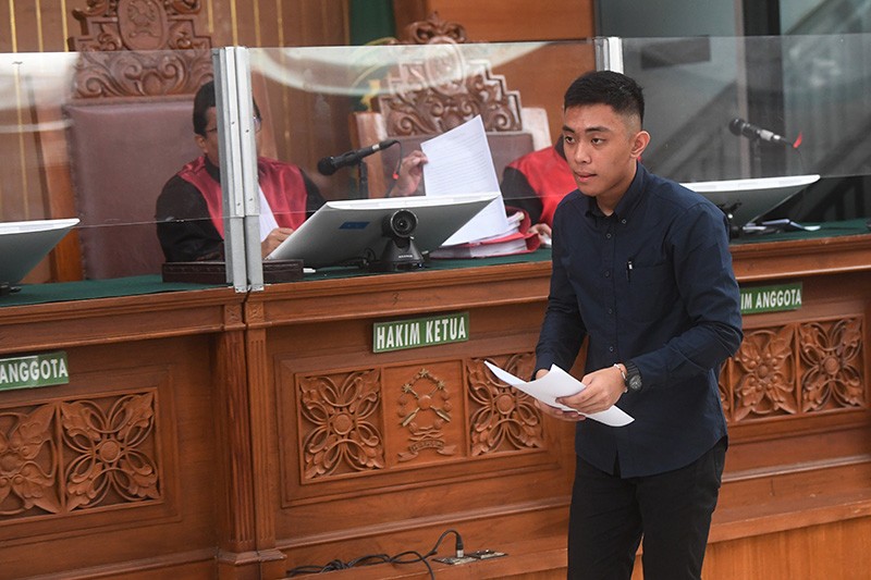Tampang Mario Dandy Menangis Bacakan Pleidoi - Bagian 2