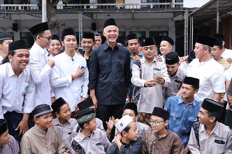 Ganjar Ajak Nahdliyin Jaga Keutuhan NKRI Jelang Kontestasi Politik - Bagian 1
