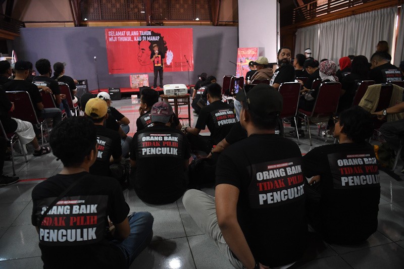 Peringatan 60 Tahun Wiji Thukul Ingatkan Kasus Pelanggaran HAM Berat - Bagian 1
