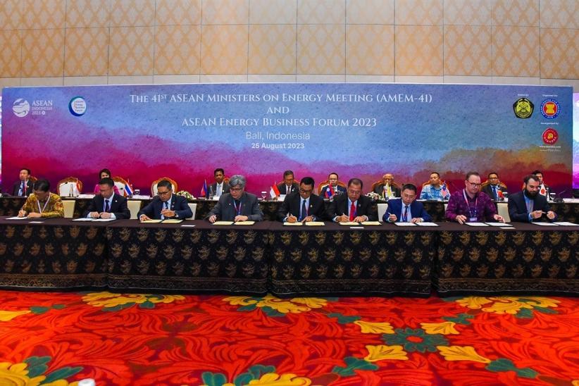 ASEAN Centre for Energy Perkuat Kemitraan Regional Melalui Berbagai Nota Kesepahaman - Bagian 1
