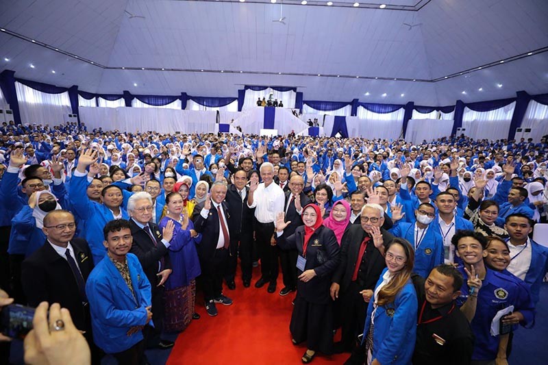 Ganjar Beberkan Kontribusi Gen Z Jadikan Ekonomi Indonesia Terbesar ke-4 Dunia Tahun 2050 - Bagian 1