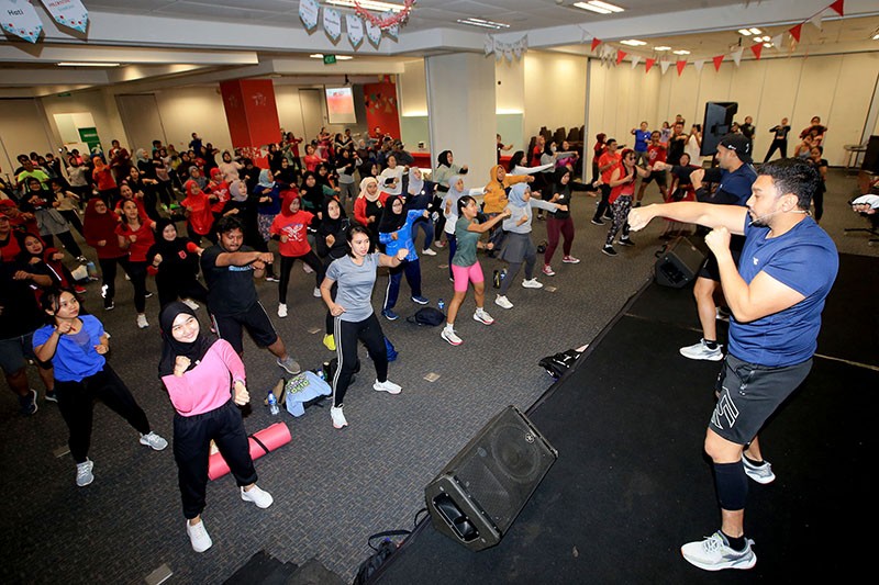 1.200 Peserta Mengikuti PRUActive, Olahraga Bersama dari Yoga hingga Zumba - Bagian 2