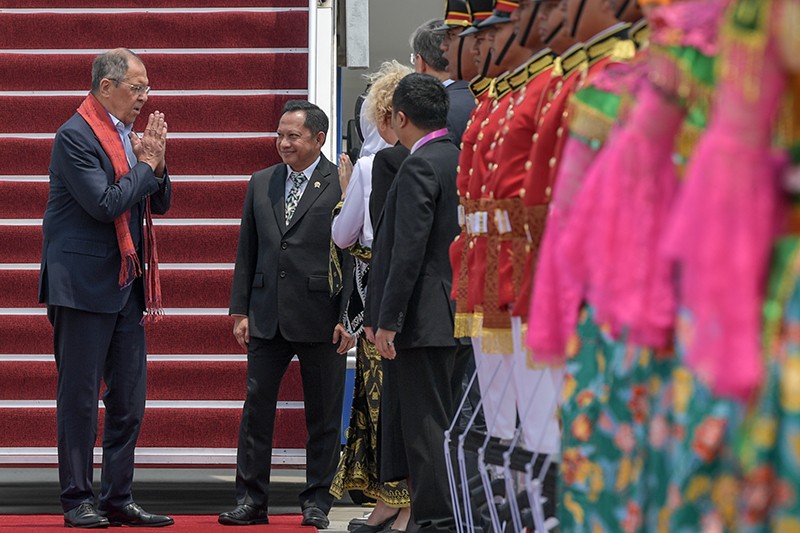 Menlu Rusia Sergey Lavrov Tiba di Indonesia Disambut Mendagri Tito Karnavian - Bagian 2