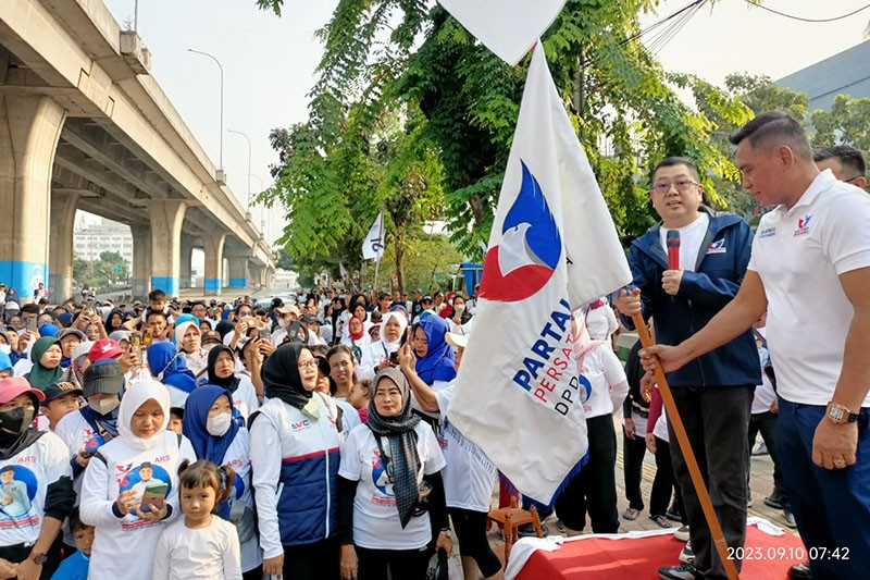 HT Lepas Ratusan Warga Jakarta Utara Jalan Sehat bersama Partai Perindo - Bagian 1