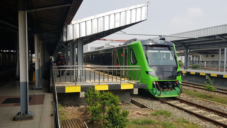 Angkut Penumpang Kereta Cepat, KA Feeder Padalarang-Bandung Beroperasi 72 Kali Setiap Hari