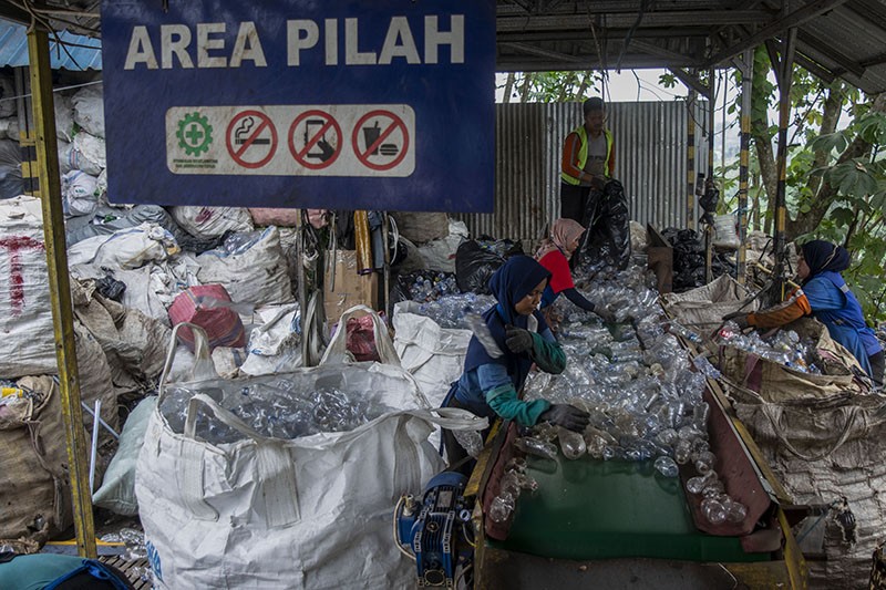 Berdayakan Pemulung, Koperasi di Tangsel Produksi Plastik Cacah Beromzet Rp1,5 M - Bagian 1