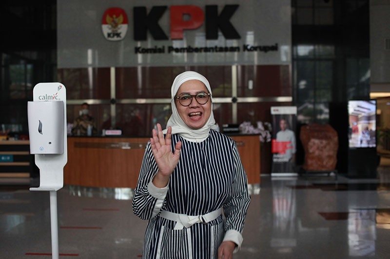 Mantan Dirut Pertamina Karen Agustiawan Diperiksa KPK sebagai Tersangka - Bagian 1