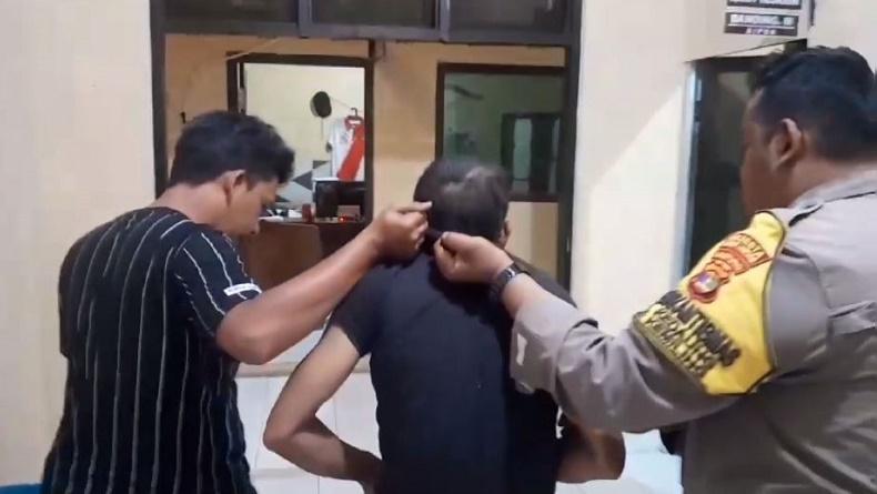 Tepergok saat Beraksi Curi HP, Pria di Bandarlampung Diamuk Warga