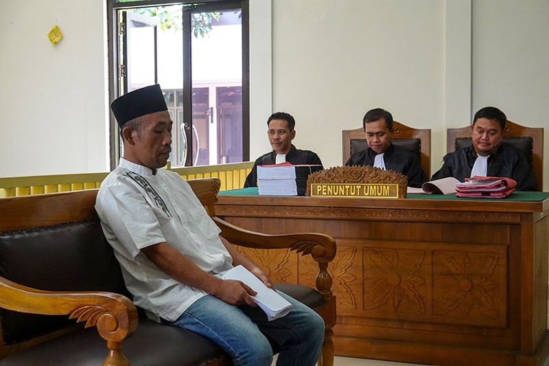 Dukun Pengganda Uang Meracuni 12 Korban Jalani Sidang Dakwaan - Bagian 2