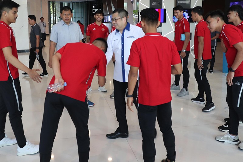HT Dapat Kejutan Ulang Tahun ke-58 dari Timnas Futsal Indonesia - Bagian 3