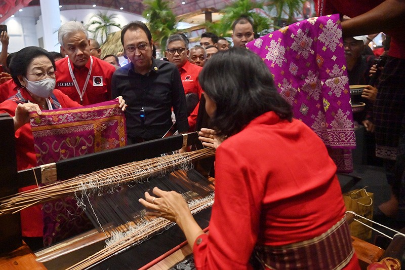 Megawati dan Ganjar Tinjau Pameran Pangan Plus Expo 2023 - Bagian 2
