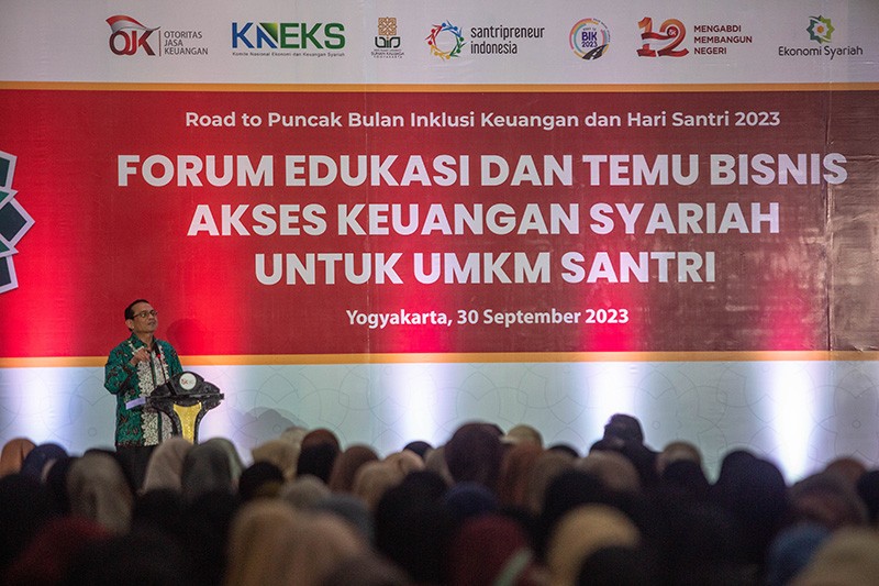 OJK Dorong Peningkatan Literasi dan Inklusi Keuangan Syariah - Bagian 1