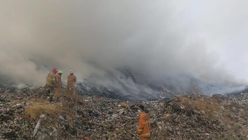 TPA Kopi Luhur Kota Cirebon Kembali Terbakar, Api Berkobar di Sisi Selatan