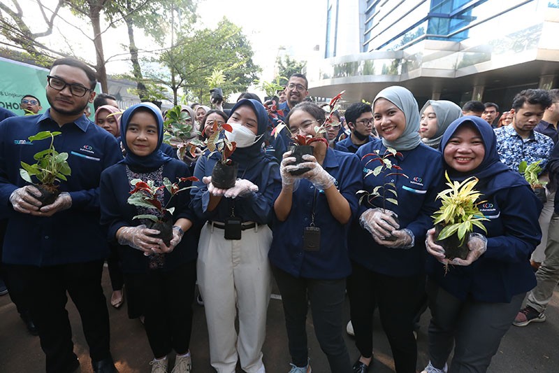 Dukung Kampanye Gotong Royong Boyong Pohon, Indonesia Re Tanam 8.000 Pohon di Area Kantor - Bagian 5