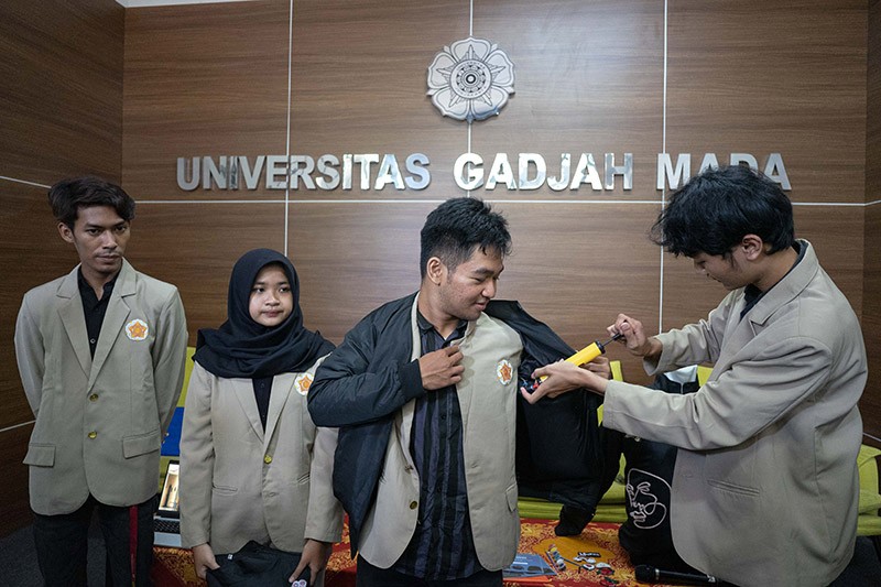 Penampakan Jaket Berteknologi Kantung Udara Ciptaan Mahasiswa UGM - Bagian 2