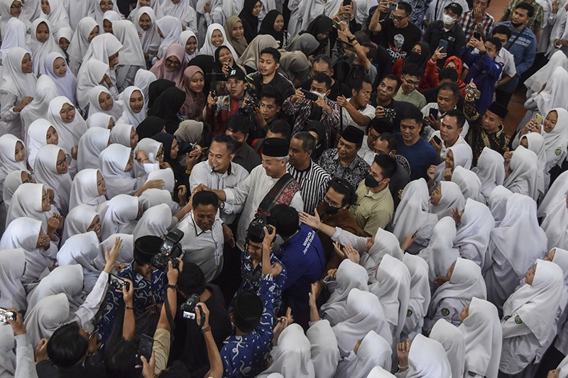 Ganjar Pranowo Silaturahmi dengan Santri Pondok Pesantren Darussalam Ciamis - Bagian 2