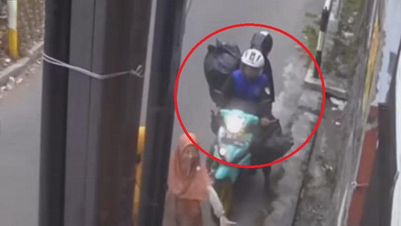 Ingat, Kota Bandung Punya Perda Larangan Pengendara Buang Sampah Sembarangan