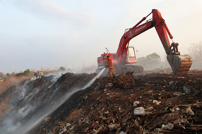 Kebakaran TPA Banjardowo Jombang  - Bagian 1