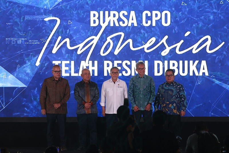 Bursa CPO Resmi Diluncurkan Pemerintah - Bagian 1