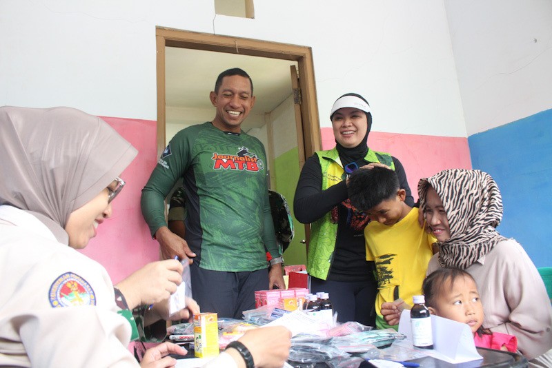 Korem 061 Suryakencana Berikan Sembako dan Pengobatan Gratis untuk Warga Bogor - Bagian 3