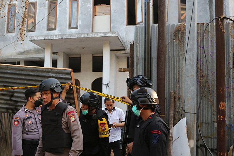 Lokasi Ledakan di Rumah Setiabudi Dijaga Gegana Bersenjata - Bagian 3