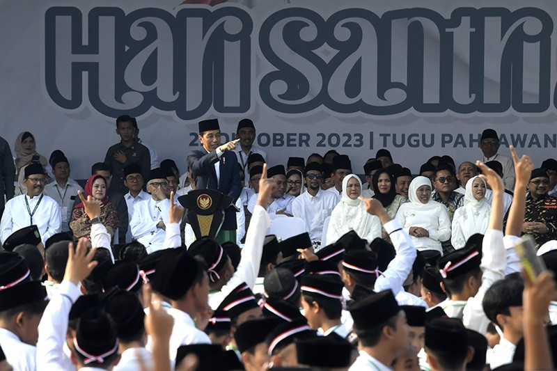 Presiden Jokowi Pimpin Apel Hari Santri Nasional 2023 di Surabaya - Bagian 1