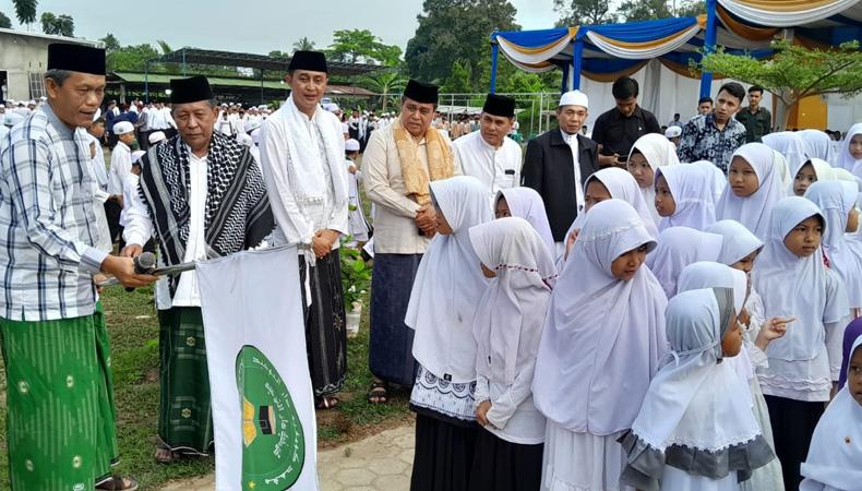 Ribuan Santri dari 60 Ponpes di Jambi Pawai Peringati Hari Santri Nasional  