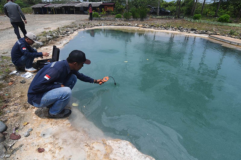 Penemuan Gas Hidrogen Alami di Tempat Permandian Air Panas Morowali - Bagian 1