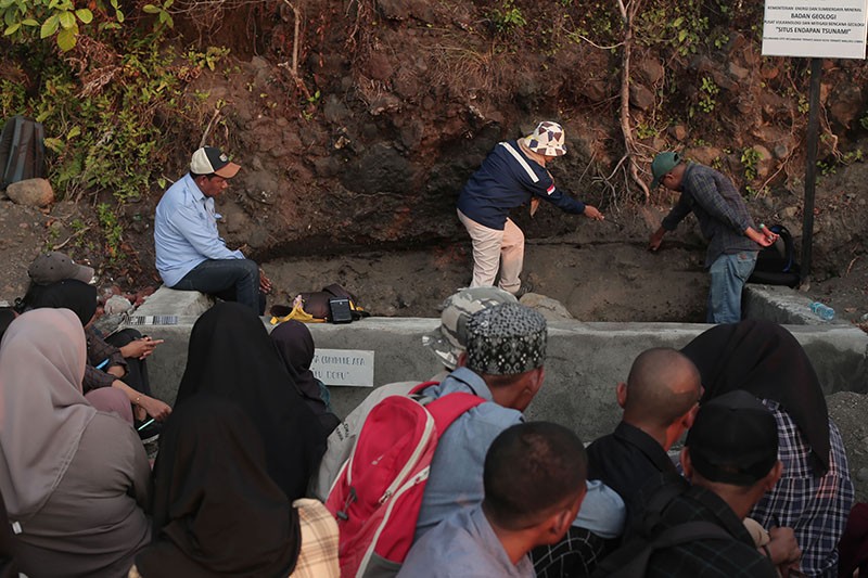 Sejarah Bencana Tsunami di Ternate Setelah Letusan Gunung Gamalama  - Bagian 1