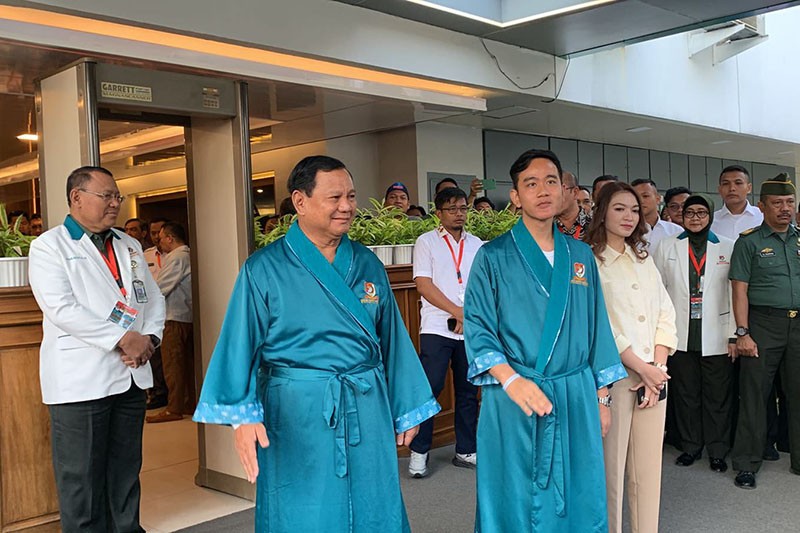 Foto Prabowo-Gibran Jalani Tes Kesehatan - Bagian 1