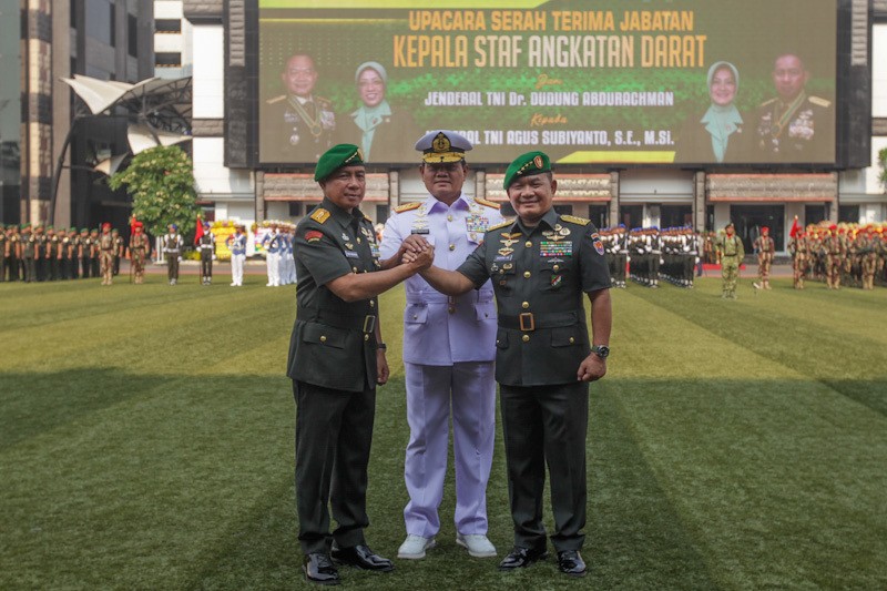 Salam Komando, Jenderal Dudung Serahkan Jabatan KSAD kepada Jenderal Agus Subiyanto - Bagian 2