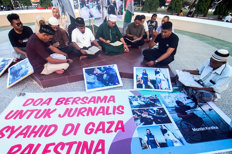 23 Jurnalis Tewas dalam Konflik Gaza, Wartawan Aceh Gelar Doa Bersama - Bagian 1