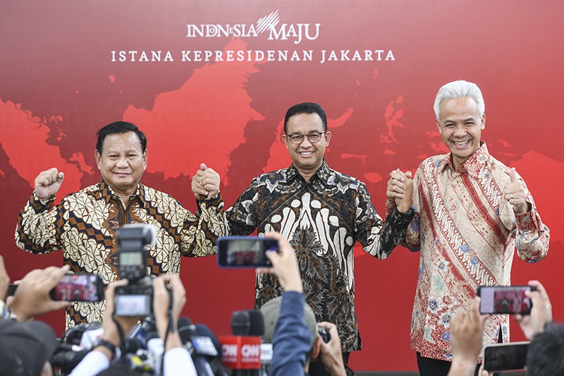Foto-Foto Capres Ganjar, Prabowo dan Anies Bertemu di Istana Merdeka - Bagian 3
