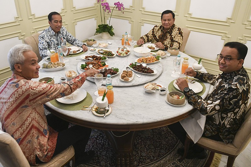 Foto-Foto Capres Ganjar, Prabowo dan Anies Bertemu di Istana Merdeka - Bagian 2
