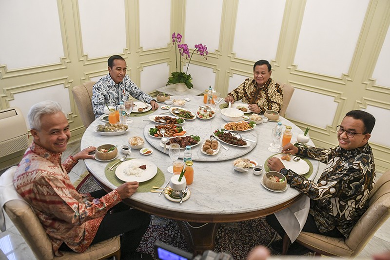 Foto-Foto Capres Ganjar, Prabowo dan Anies Bertemu di Istana Merdeka - Bagian 1