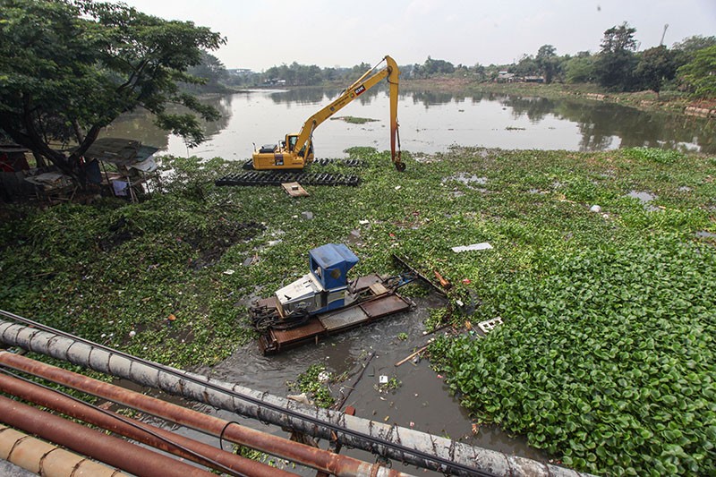 Antisipasi Banjir, Sejumlah Situ di Depo Dikeruk - Bagian 1