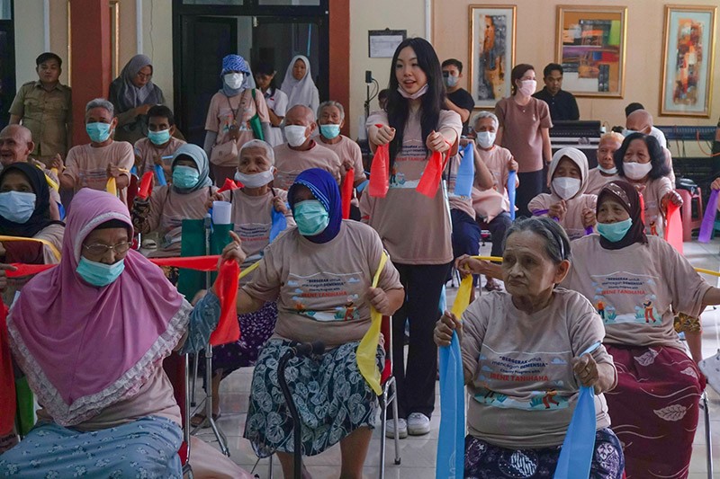 Lansia Cegah Dimensia Melalui Gaya Hidup Sehat dengan Olahraga - Bagian 1