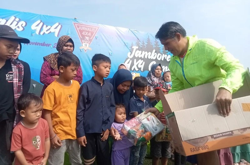  Peringati Hari Jadi Ke-15, Jurnalis 4X4 Gelar Bakti Sosial di Kabupaten Bogor - Bagian 1
