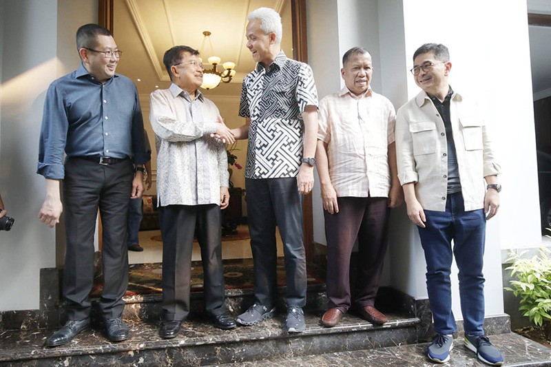 Momen Hangat Pertemuan Ganjar Pranowo dan Jusuf Kalla - Bagian 1