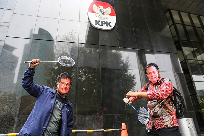 Firli Bahuri Tersangka Dugaan Pemerasan, Eks Pimpinan KPK Cukur Gundul - Bagian 2