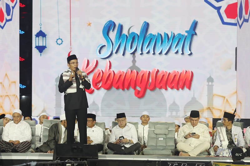 Mahfud MD dan HT Hadiri Sholawat Kebangsaan, Diikuti Ribuan Santri dan Warga Jember - Bagian 3