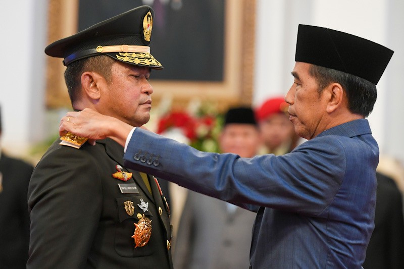 Ekspresi Haru Luhut Menantunya Dilantik Menjadi KSAD - Bagian 2