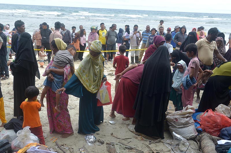 Ratusan Imigran Rohingya Kembali Mendarat di Pantai Pulau Sabang Aceh - Bagian 1