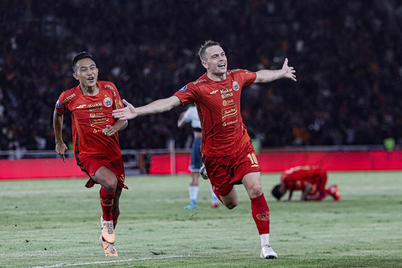 Persija Jakarta Ditahan Imbang Persita Tangerang di GBK - Bagian 1