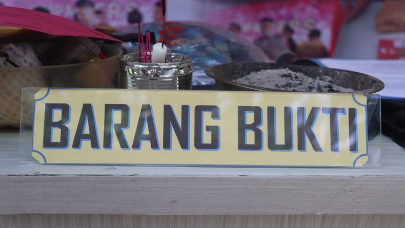 Penampakan Barang Bukti Kasus Dukun Cabul di Sukabumi, Ada Dupa dan Lilin
