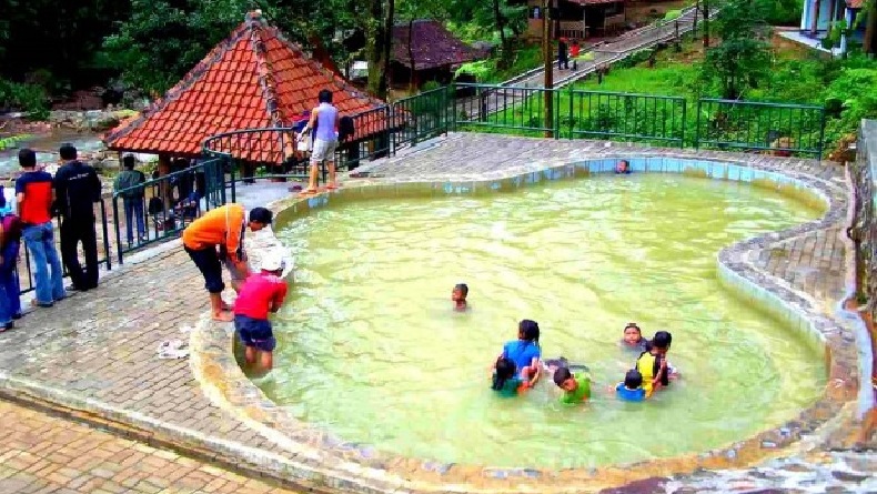 7 Pemandian Air Panas di Bogor, Eksotis, Murah dan Menyehatkan