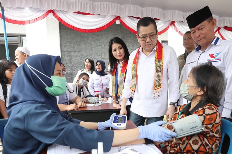 HT Menyapa Masyarakat Kalteng di Bazar Sembako Murah dan Pemeriksaan Kesehatan Gratis Partai Perindo - Bagian 2