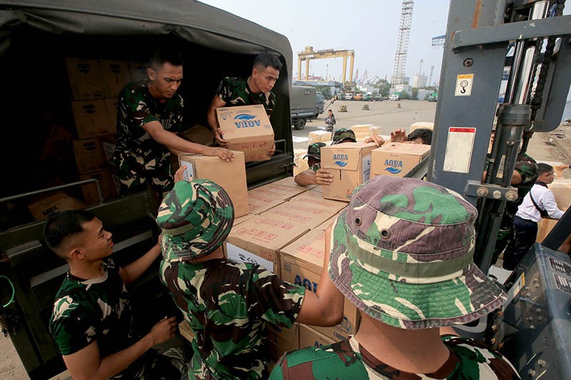 Pengiriman Bantuan Puluhan Ribu Botol Air Mineral AQUA untuk Palestina - Bagian 3