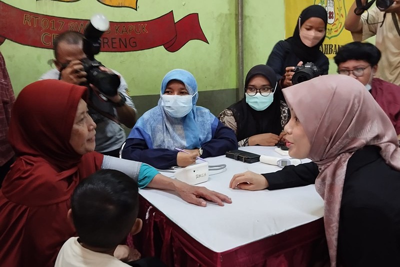 Siti Atikoh Temui Warga Cengkareng untuk Dukung Program Ibu Sehat Keluarga Sehat  - Bagian 1